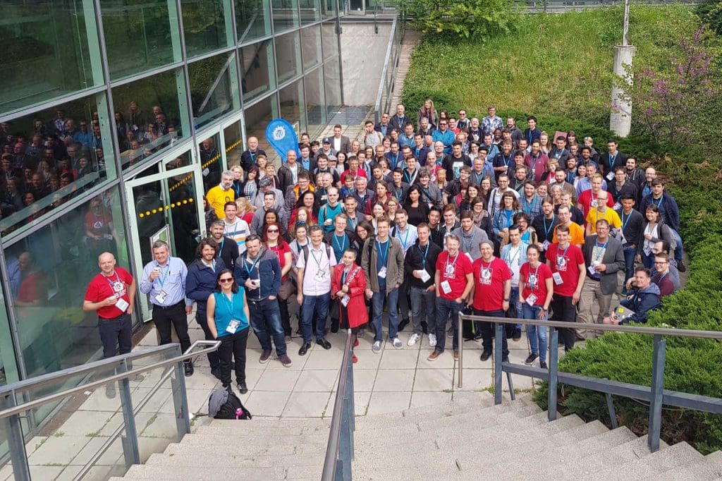 WordCamp Vienna 2019 Gruppenbild Foto: Denise VanDeCruze